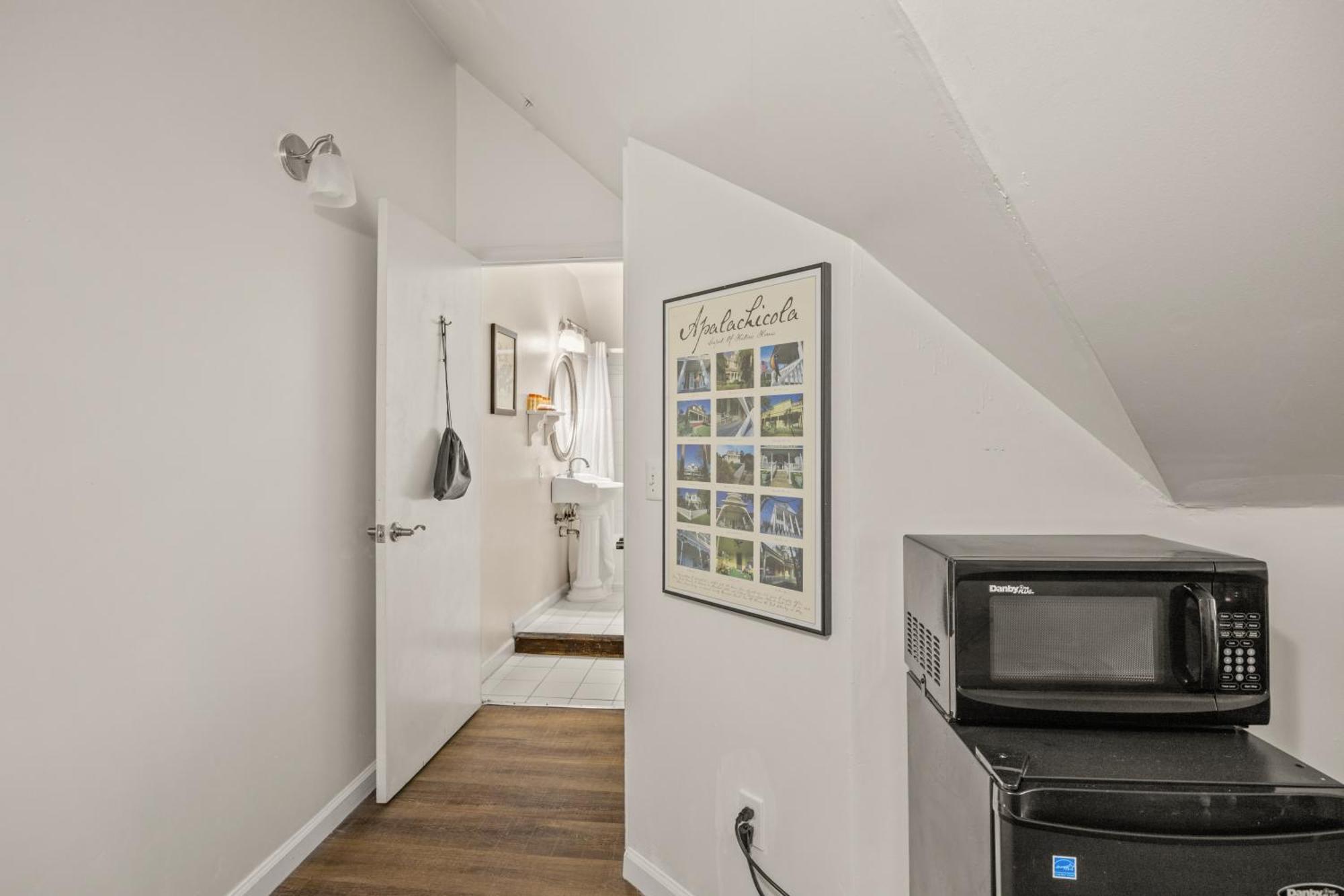 Coombs Inn & Suites Apalachicola Bagian luar foto