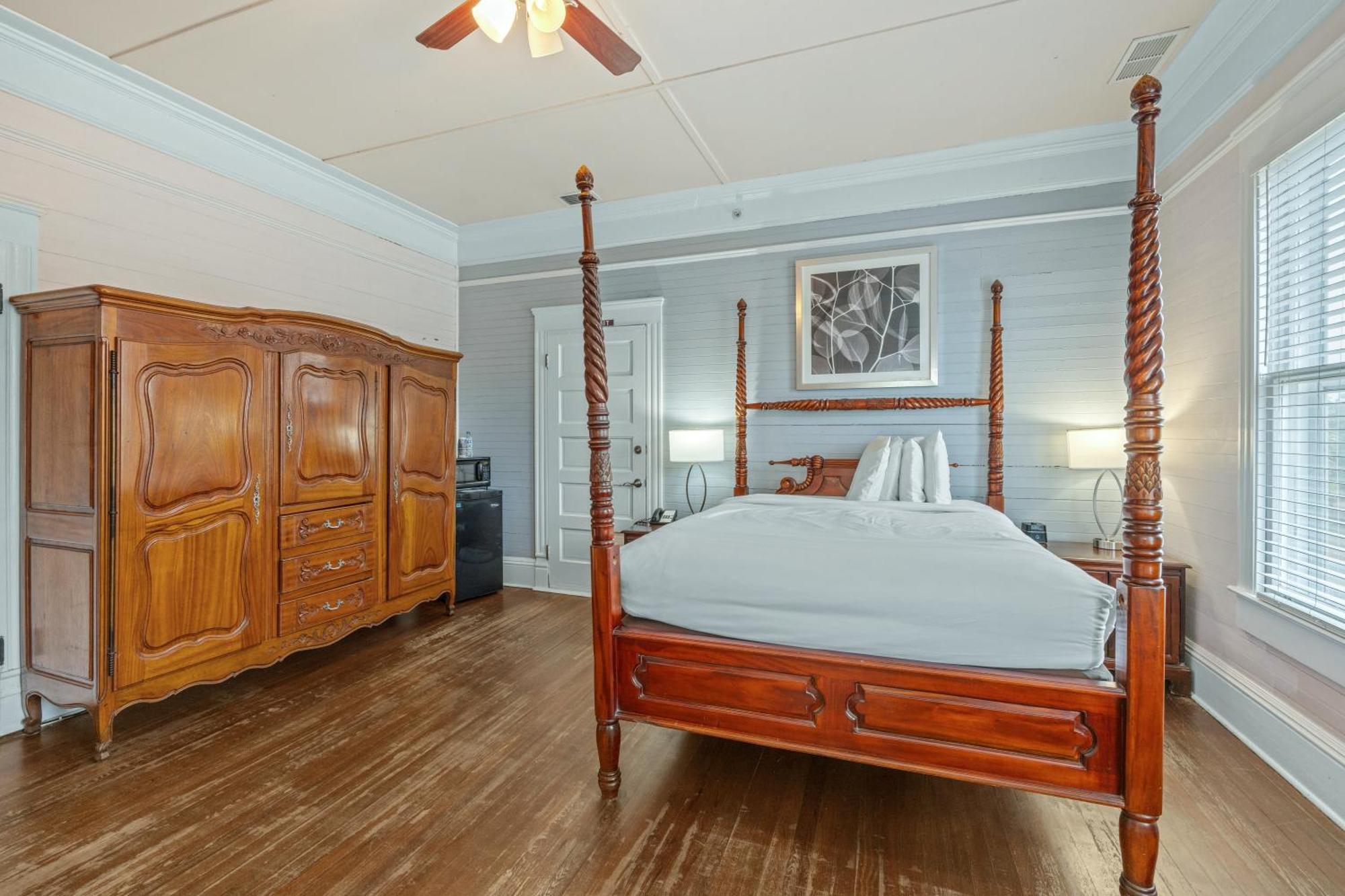 Coombs Inn & Suites Apalachicola Bagian luar foto