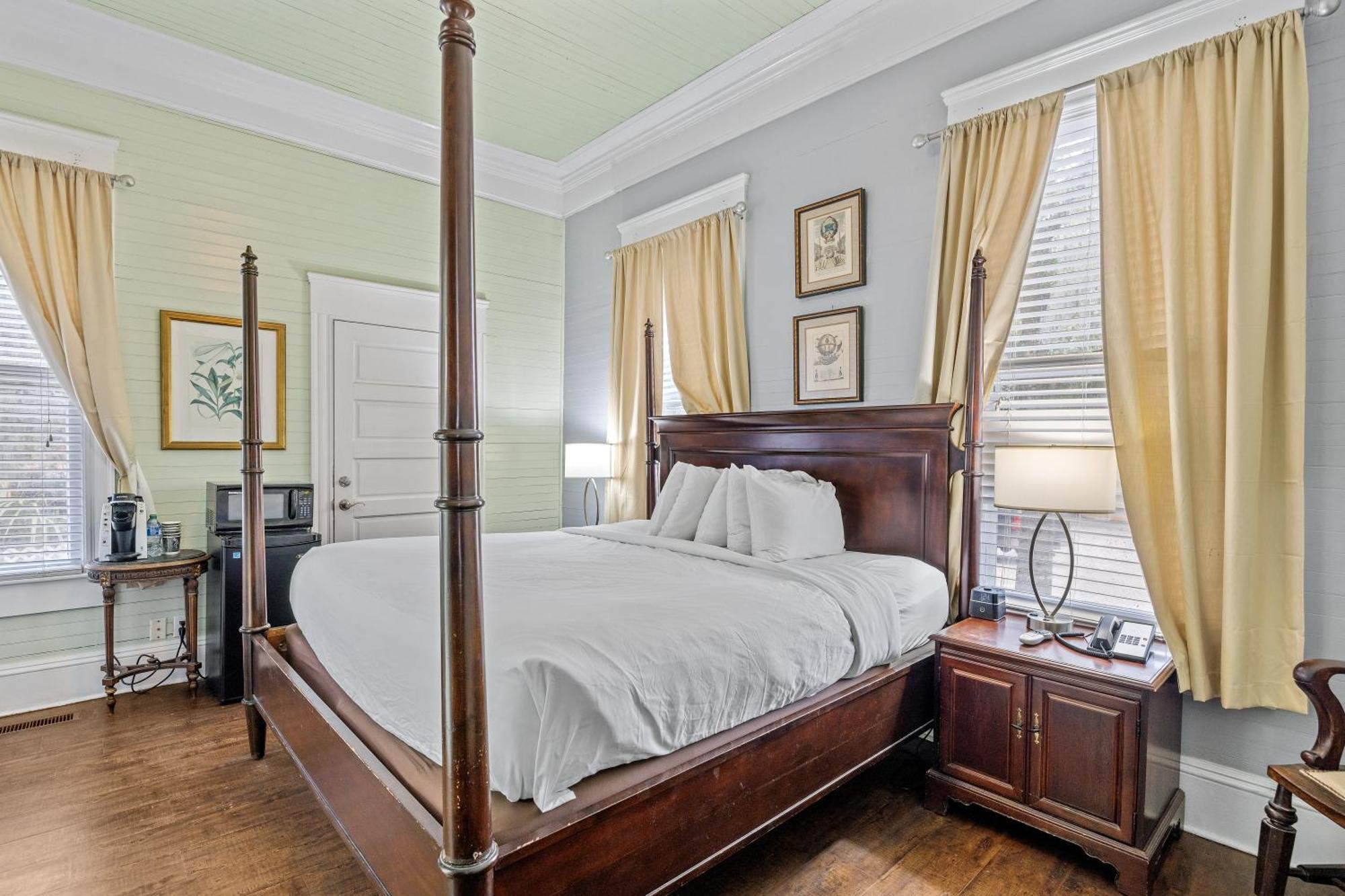 Coombs Inn & Suites Apalachicola Bagian luar foto