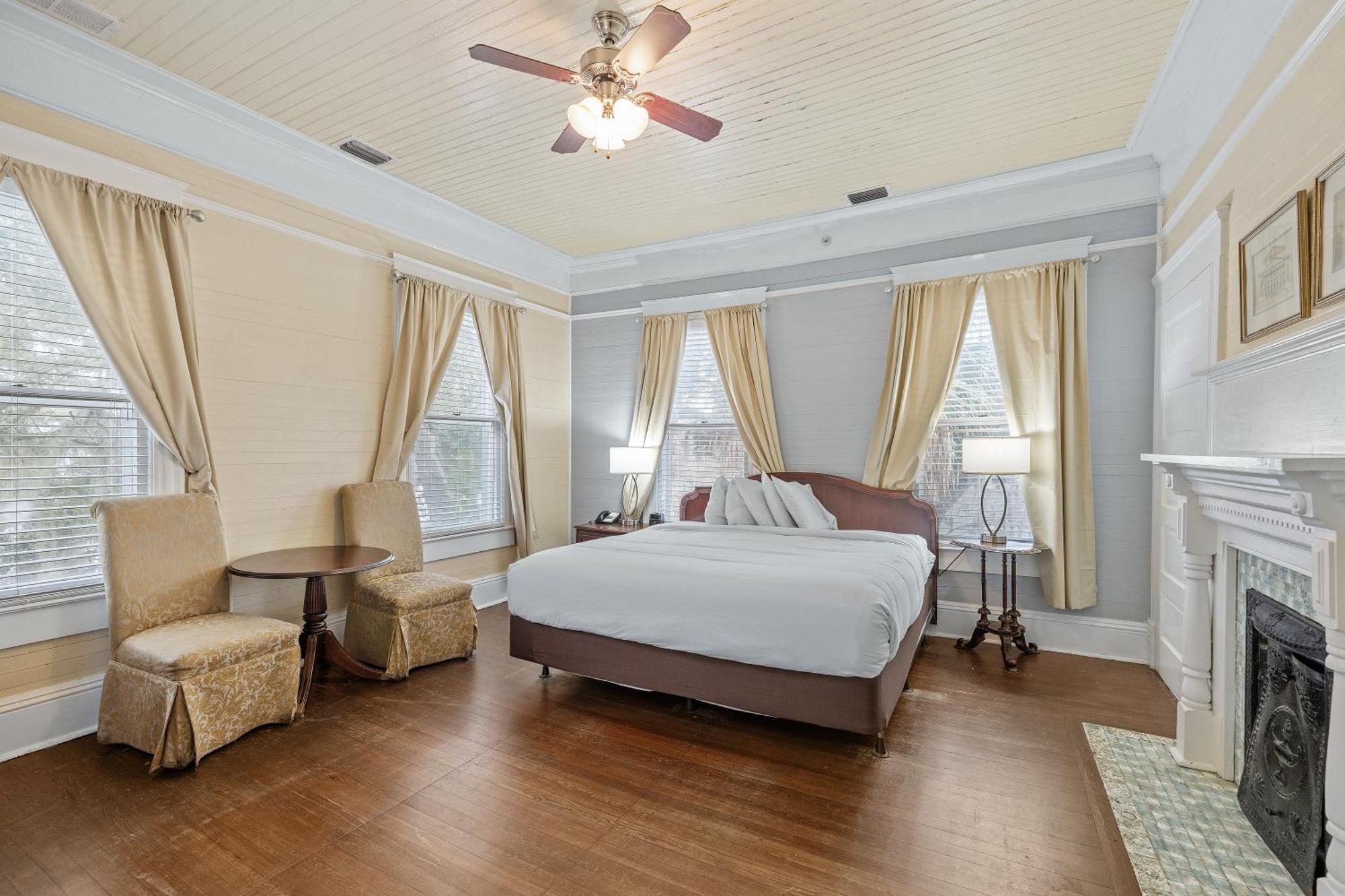 Coombs Inn & Suites Apalachicola Bagian luar foto
